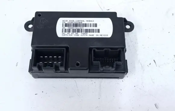 Chrysler Town & Country V Door control unit/module P68079910AB