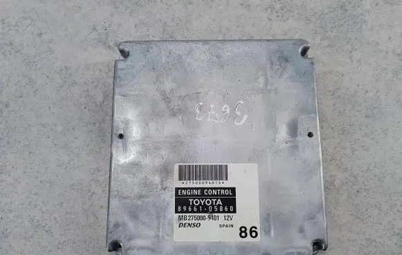 Toyota Avensis T250 Engine control unit/module ECU 89661-05860