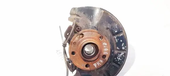 Front wheel hub