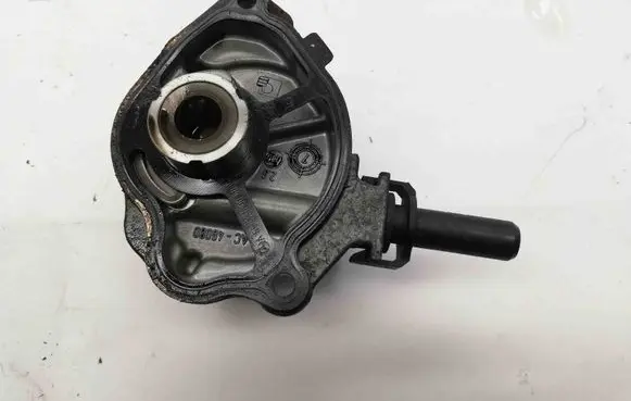Mercedes-Benz C W204 Vacuum pump A6512300165