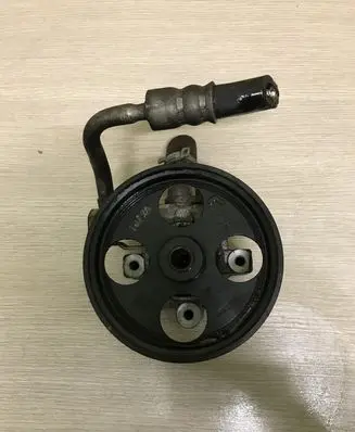 Opel Insignia A Power steering pump 55563329