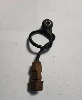Volkswagen Golf III Detonation knock sensor 037905377