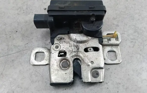 Mini One - Cooper Coupe R56 Tailgate lock latch 2754528