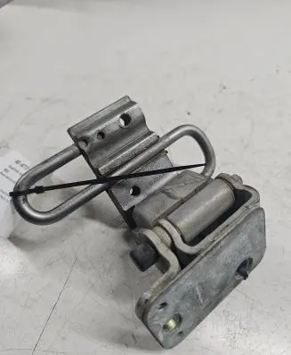 Audi A4 S4 B6 8E 8H Rear door lower hinge 8E0833412