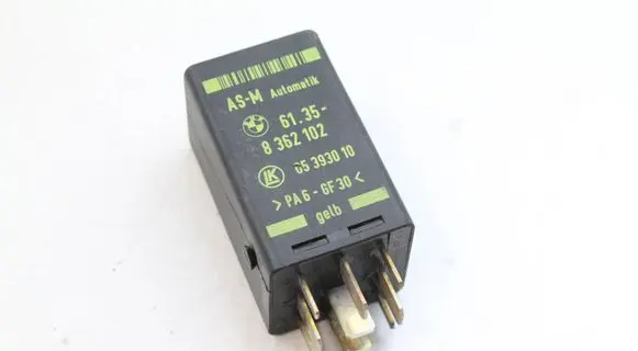 BMW 3 E36 Combustion relay 8362102 61358362102
