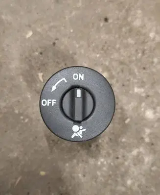 Renault Modus Passenger airbag on/off switch 8200169589