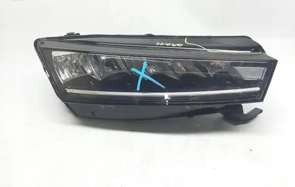 Skoda Octavia Mk4 Headlight/headlamp SKODAOCTAVIA5E4