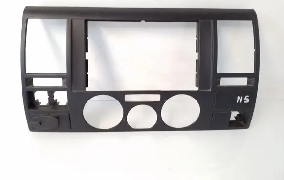 Radio/GPS head unit trim
