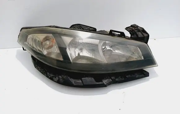 Renault Laguna II Headlight/headlamp 89900470
