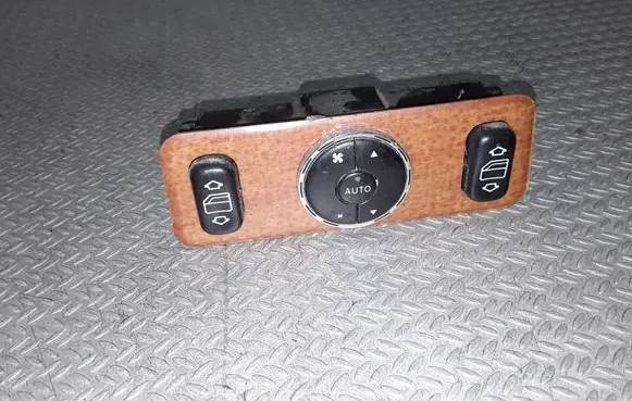 Mercedes-Benz ML W163 Electric window control switch A1638200426