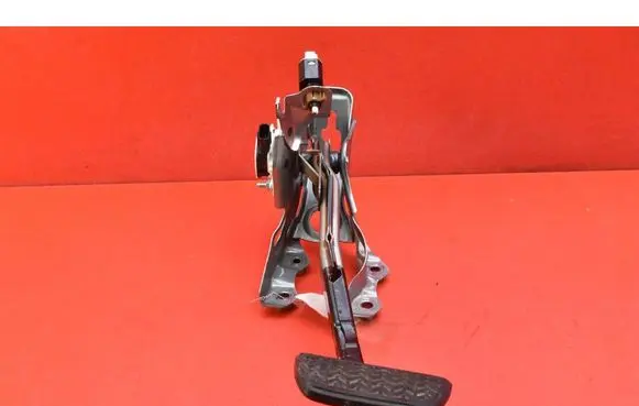 Toyota Prius+ (ZVW40) Accelerator throttle pedal 8951047050