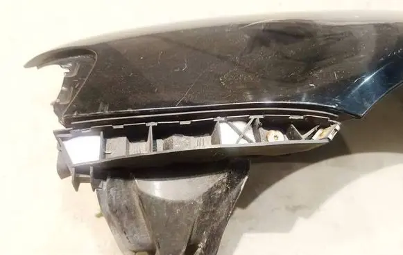 Audi A3 S3 8L Front bumper mounting bracket 