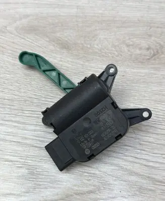 Audi A4 S4 B7 8E 8H Air flap motor/actuator 0132801303 663829R
