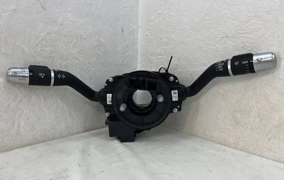 Jaguar XE Wiper turn signal indicator stalk/switch J9D313NO64BF 1AAZW00148A