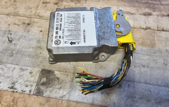 Volkswagen Touran I Airbag control unit/module 1T0909605D 5WK43828 02H021S0100