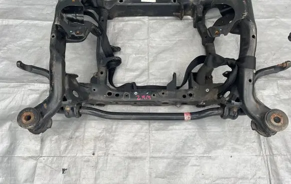 Jeep Grand Cherokee Engine mount bracket JEEP GRAND CHEROKEE WK2 WÓZEK SANKI LIFT 3.0 2015-