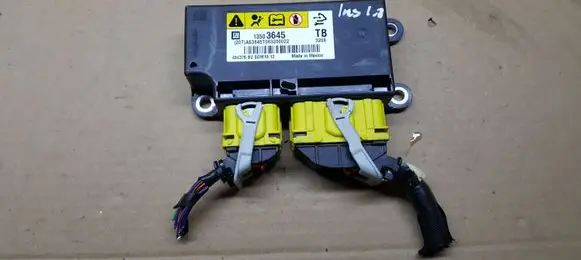 Opel Insignia A Airbag control unit/module 13503645 AS3645T083200022