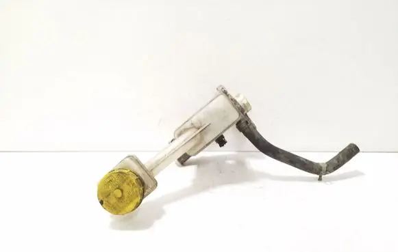 Nissan X-Trail T30 Master brake cylinder
