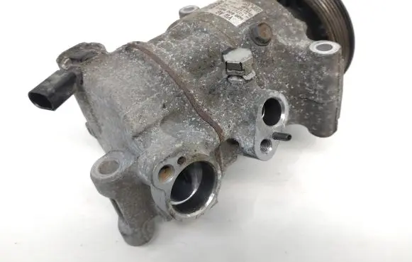 Skoda Fabia Mk3 (NJ) Air conditioning (A/C) compressor (pump) 5Q0820803E