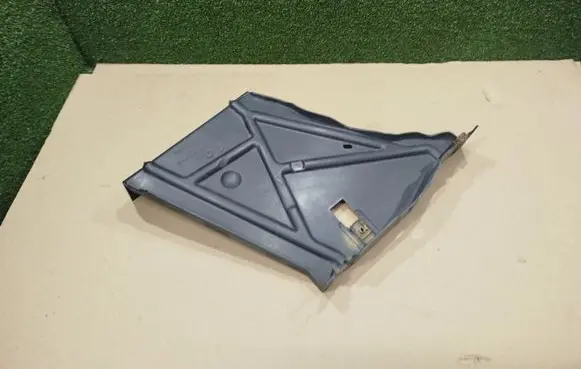 Renault Trafic III (X82) Engine splash shield/under tray 508435104R 93462150 508435104B