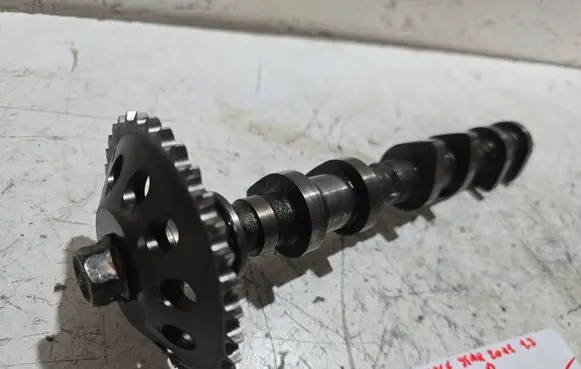 Mitsubishi Space Star Camshaft 