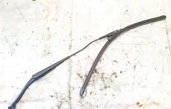 Fiat Punto (188) Front wiper blade arm