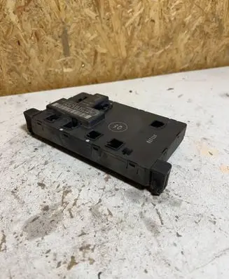 Mercedes-Benz E W211 Door control unit/module 2038205526 351321