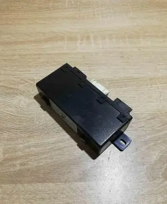BMW 5 E39 Door control unit/module 6904255