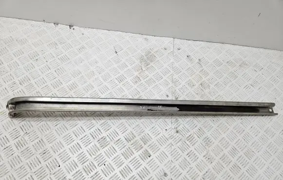 Mercedes-Benz Vito Viano W639 Sliding door middle rail A6397660400