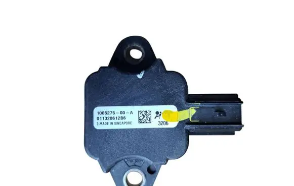 Tesla Model S Airbag deployment crash/impact sensor 100527500A 011320612B6