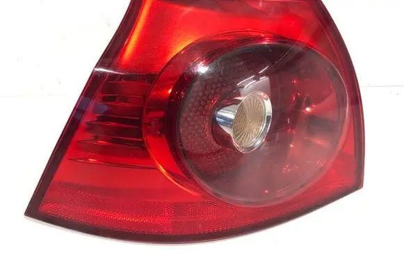 Volkswagen Golf V Rear/tail lights 1K6945095G