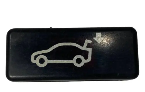 BMW 7 E65 E66 Tailgate/boot open switch button 8375580
