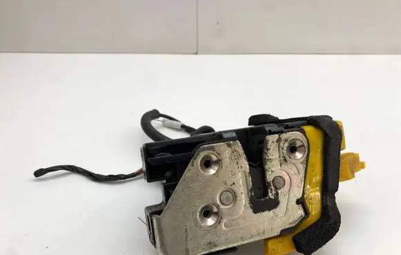 KIA Ceed Front door lock 81320A2110