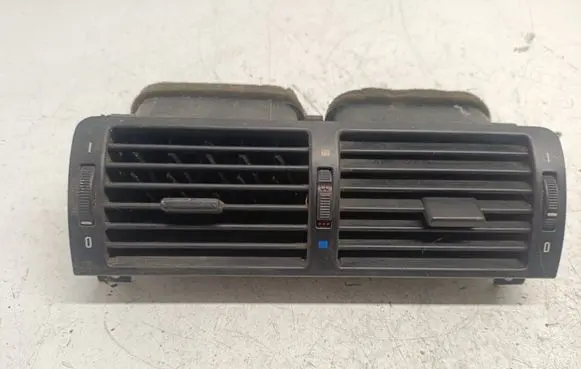 BMW 3 E46 Dash center air vent grill 8361895