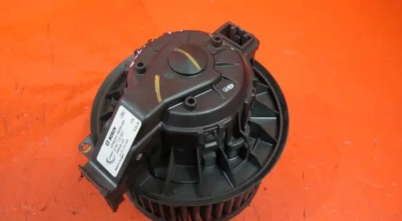 Ford Fiesta Heater fan/blower VP8E2H18456AA 0130115551