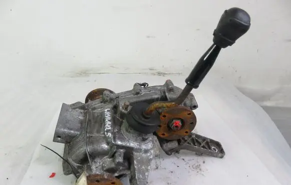 Suzuki Jimny Rear gearbox reducer/haldex oil pump 