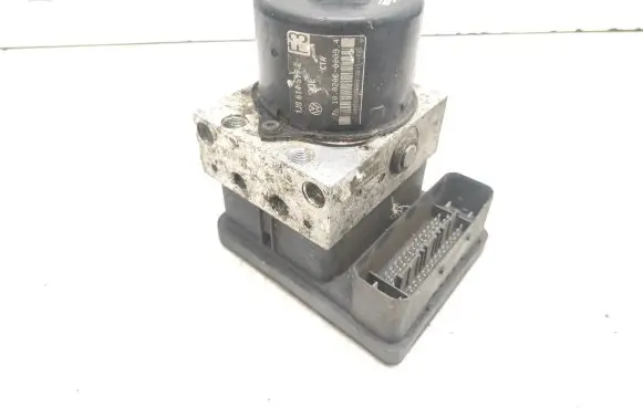 Volkswagen Golf IV ABS Pump 1J0614517E 10020600094 1C0907379E