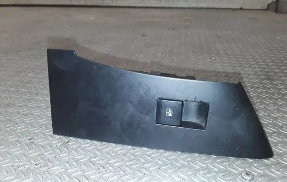 Opel Astra J Electric window control switch 13301886