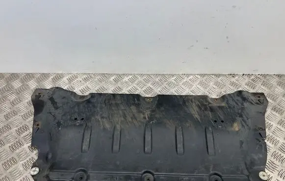 BMW 7 G11 G12 Engine splash shield/under tray 7363730