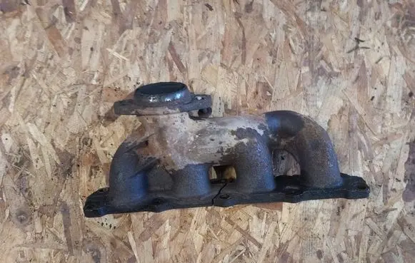 Peugeot 406 Exhaust manifold 9623784510