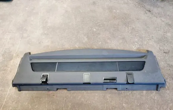 Parcel shelf