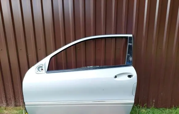 Door (2 Door Coupe)