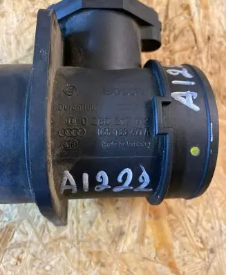 Audi A4 S4 B5 8D Mass air flow meter 0280217112
