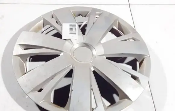 Volvo S80 R15 wheel hub/cap/trim 