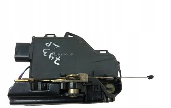 Audi TT Mk1 Front door lock 8N1837015