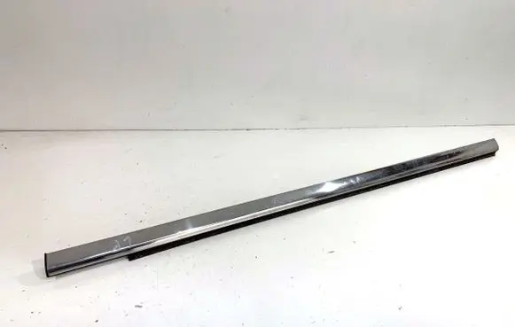 Jeep Grand Cherokee Front door windshield rail 55399291AE
