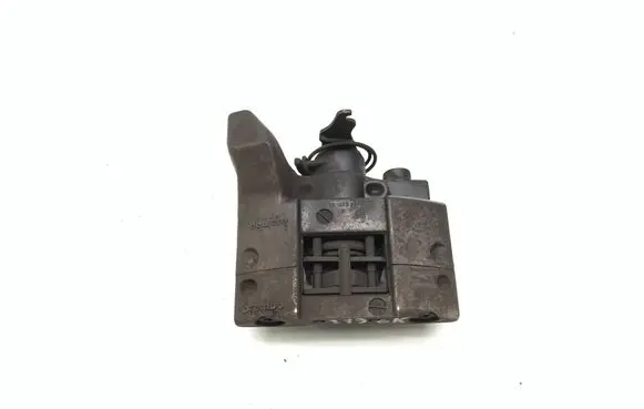 Jaguar XJ X350 Rear brake caliper C2C11644