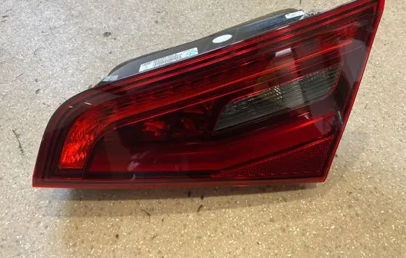 Audi A3 S3 8V Tailgate rear/tail lights 8V4945094A