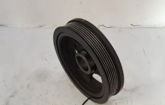 Toyota Corolla Verso AR10 Crankshaft pulley 134080R011