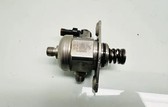 Citroen C5 Aircross Fuel injection high pressure pump 9828614580